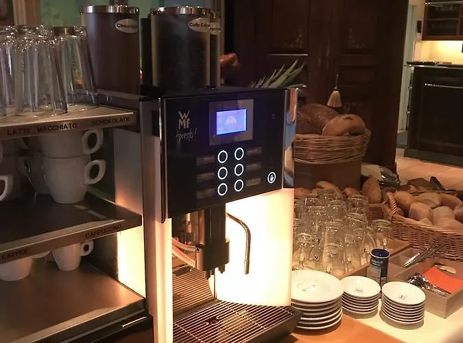 Отель Schwarzwalder Hof